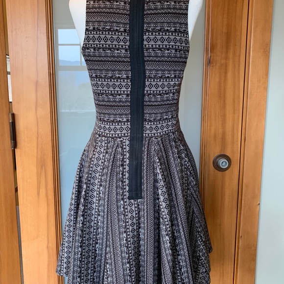 Tibi fit and flare dress - Picture 3 of 7